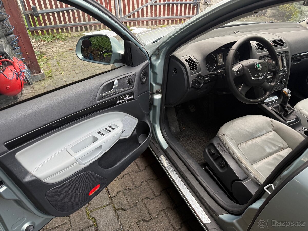 Octavia 2fl Laurin Klement - 15