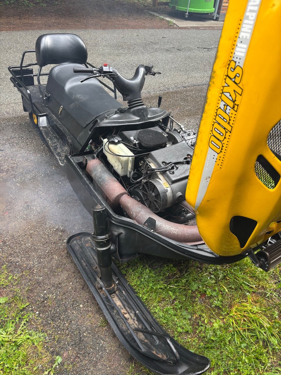Sněžný skútr Ski-Doo Alpine III - 15