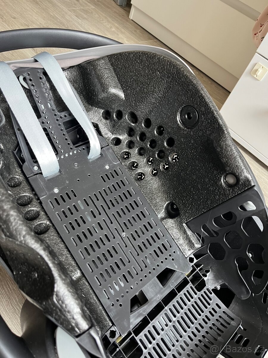 Autosedačka V ZÁRUCE Cybex Cloud G i-size vč. báze - 15