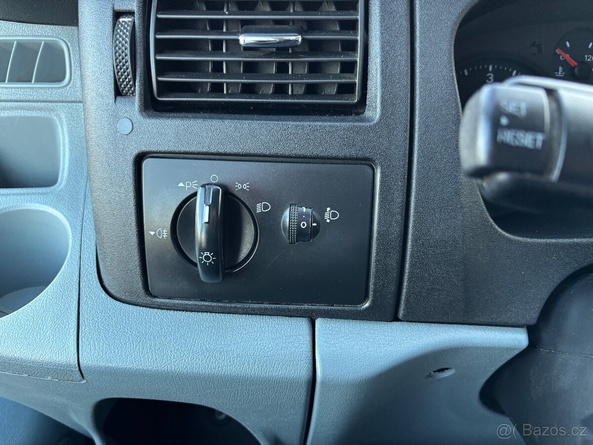 Ford Transit Dvoukabina 7Míst Dvoj Montáž 2.2Tdci R.V. 2014 - 15