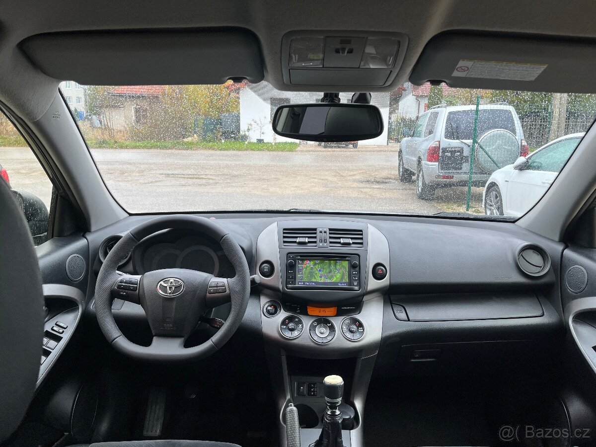 Toyota Rav4 D-4D 4x4 = Uzávierka, Top Stav, Bez korozie = - 15