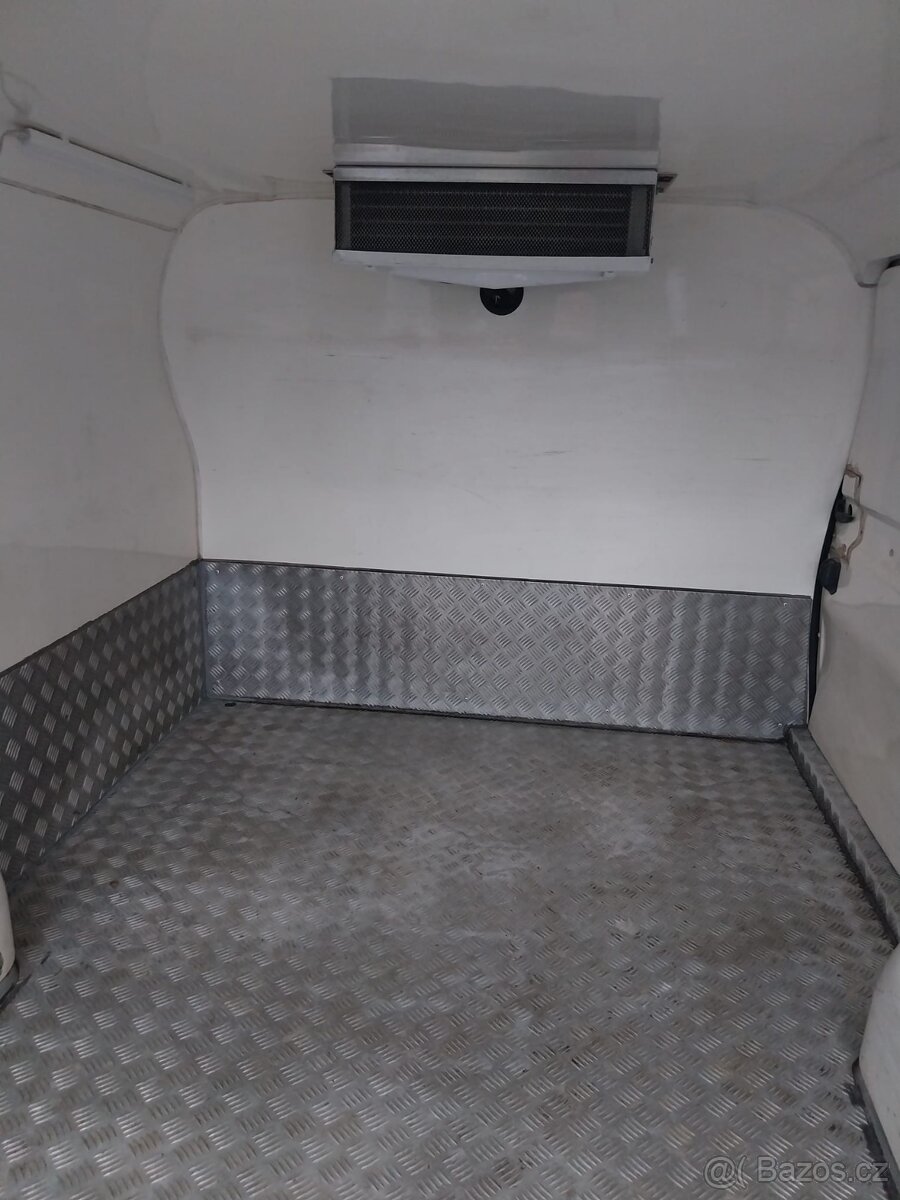 Renault Trafic 1.9 DCI chlaďák - 15