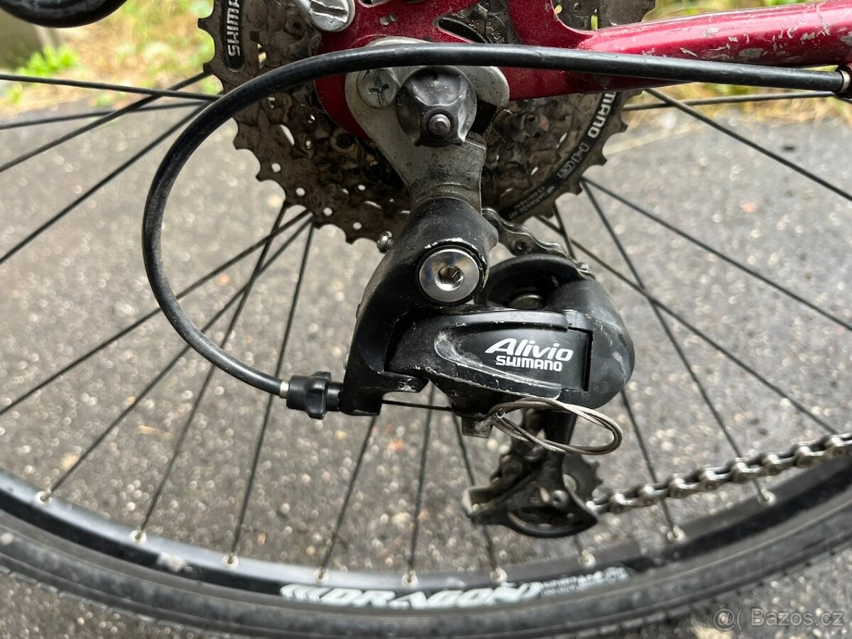 Dvě treková jízdní kola ( pánské a dámské) - 15