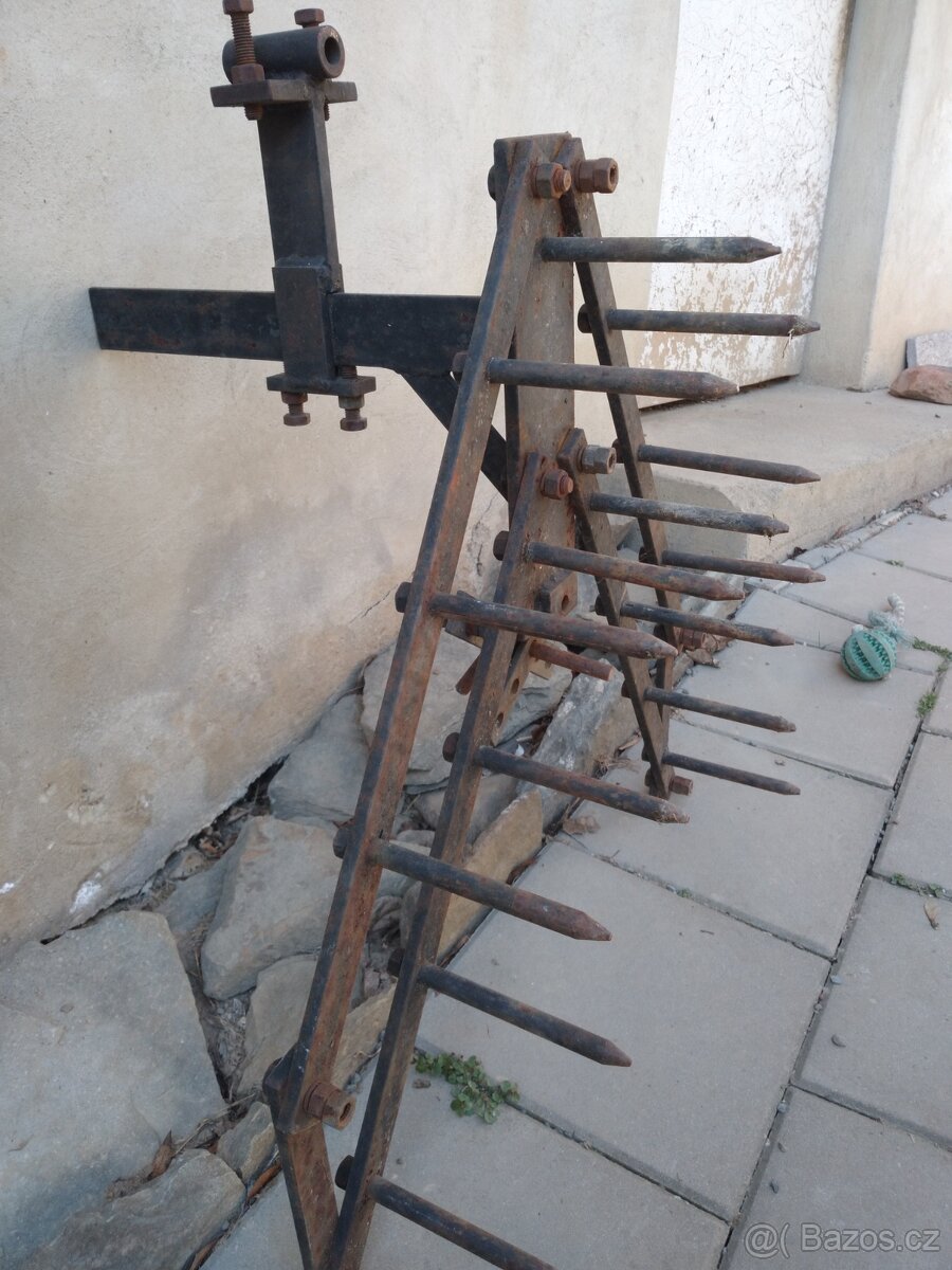 Háky na kultivaci zahradky vari - 15