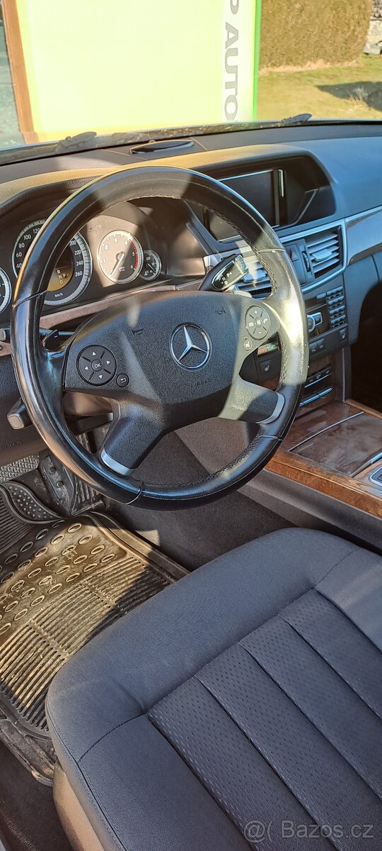 Mercedes-Benz Třídy E 220 CDI 125kW ELEGANCE - 15