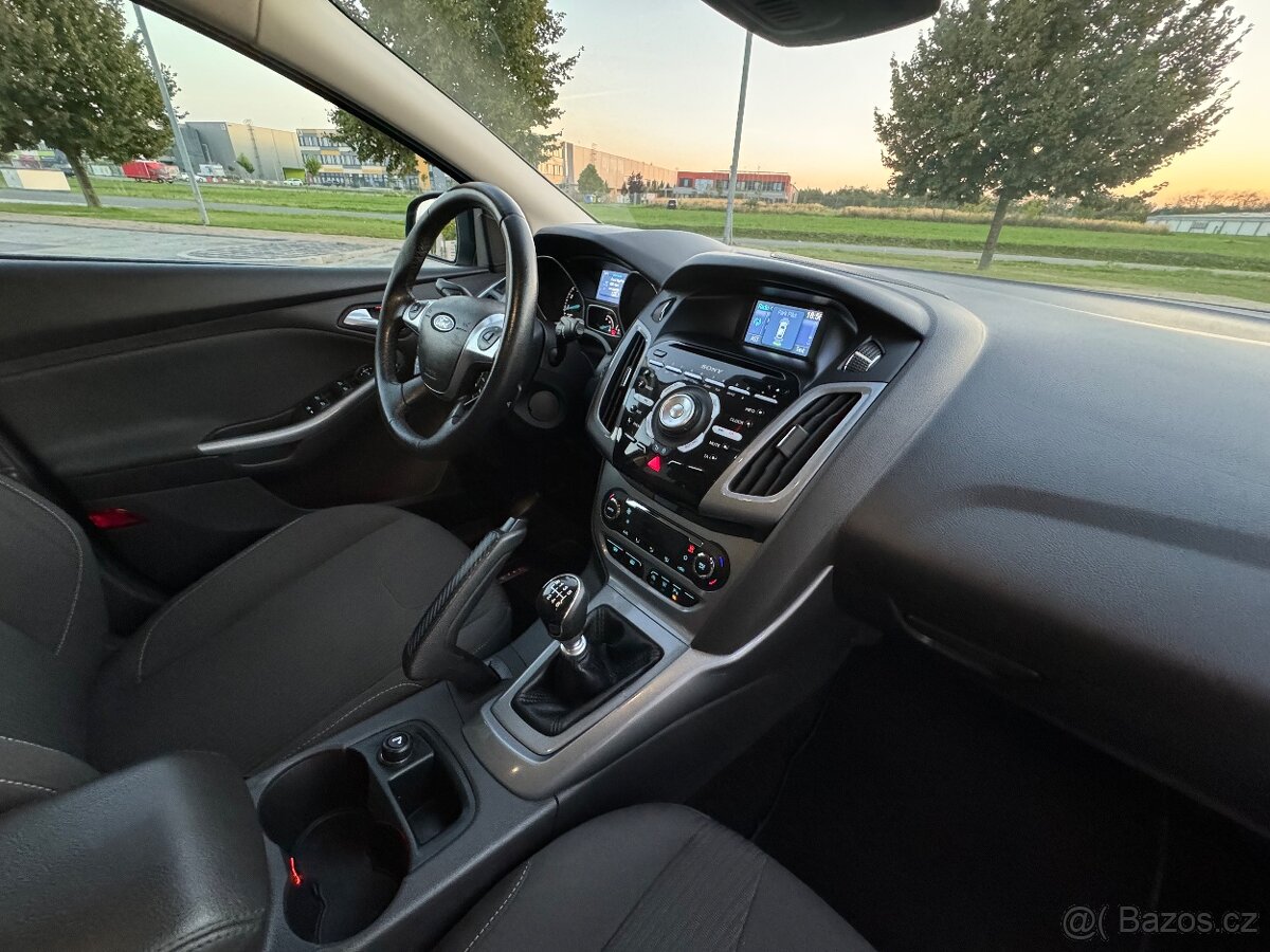 Ford Focus - 2012 - (vyhořelý) 1.6t 134KW - 170.455km - 15