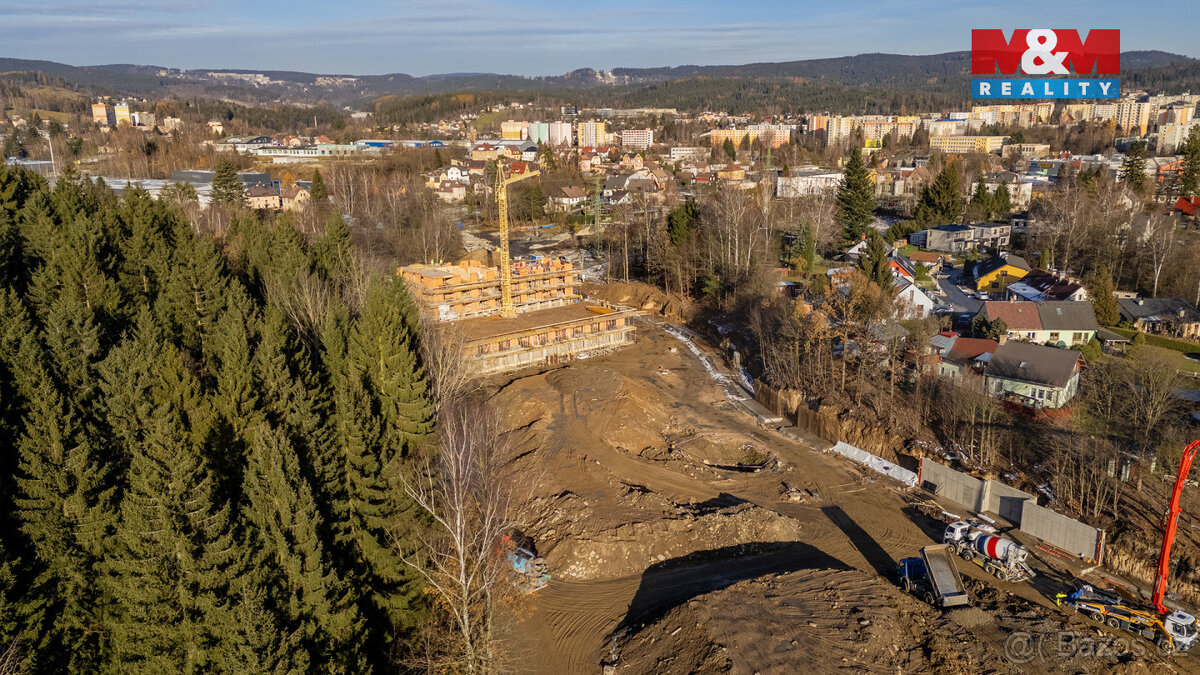 Prodej bytu 3+kk, DV, 91 m², Jablonec n. N., ul. Jezdecká - 15