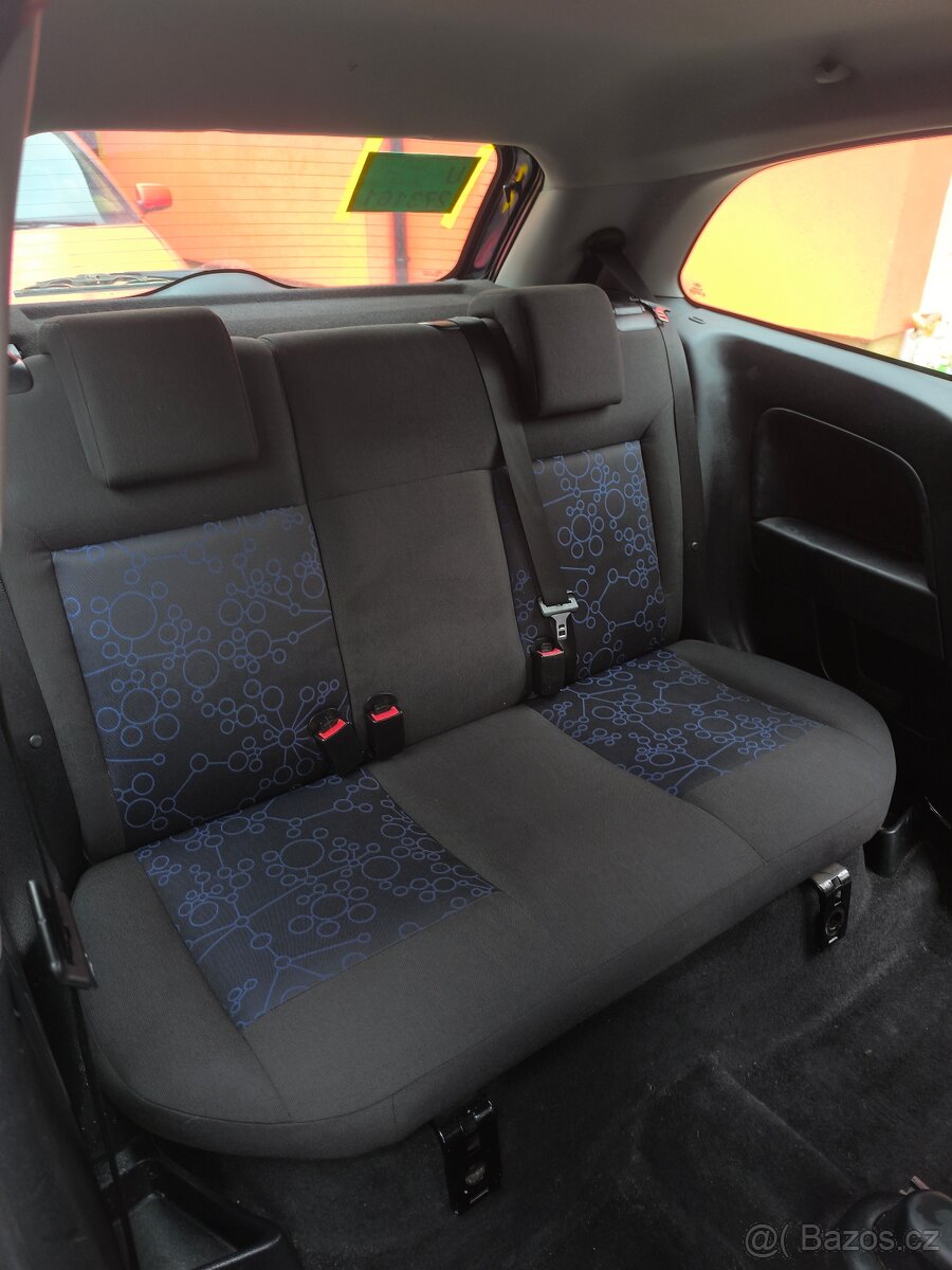Prodám Ford Fiesta 1.3 44kw rok 2006 - 15
