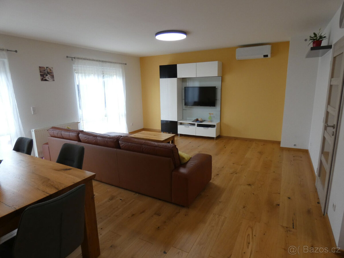 Prodej RD 5+1 Rajhrad u Brna, klimatizace, bazén - 15