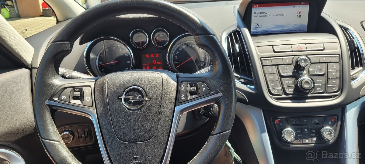 Opel Zafira 1,4i 103kW benzín Automat - 15