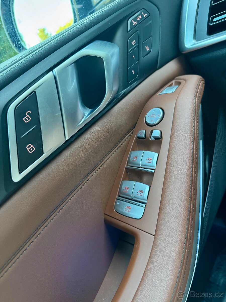 Prodám BMW X7 40d - 15