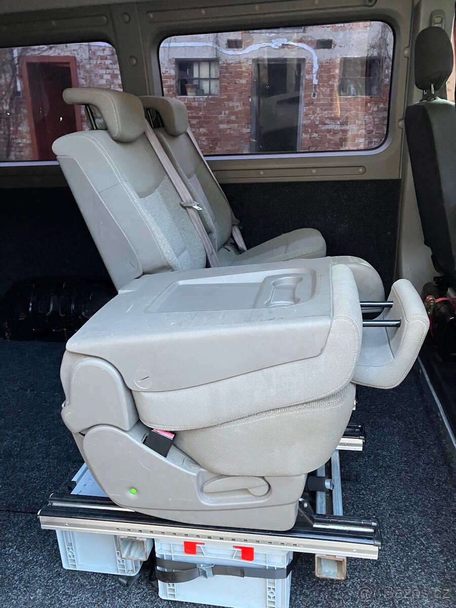 Prodám havarovaný Renault Master 2.3,r.v.2012,107 kw,9 míst - 15