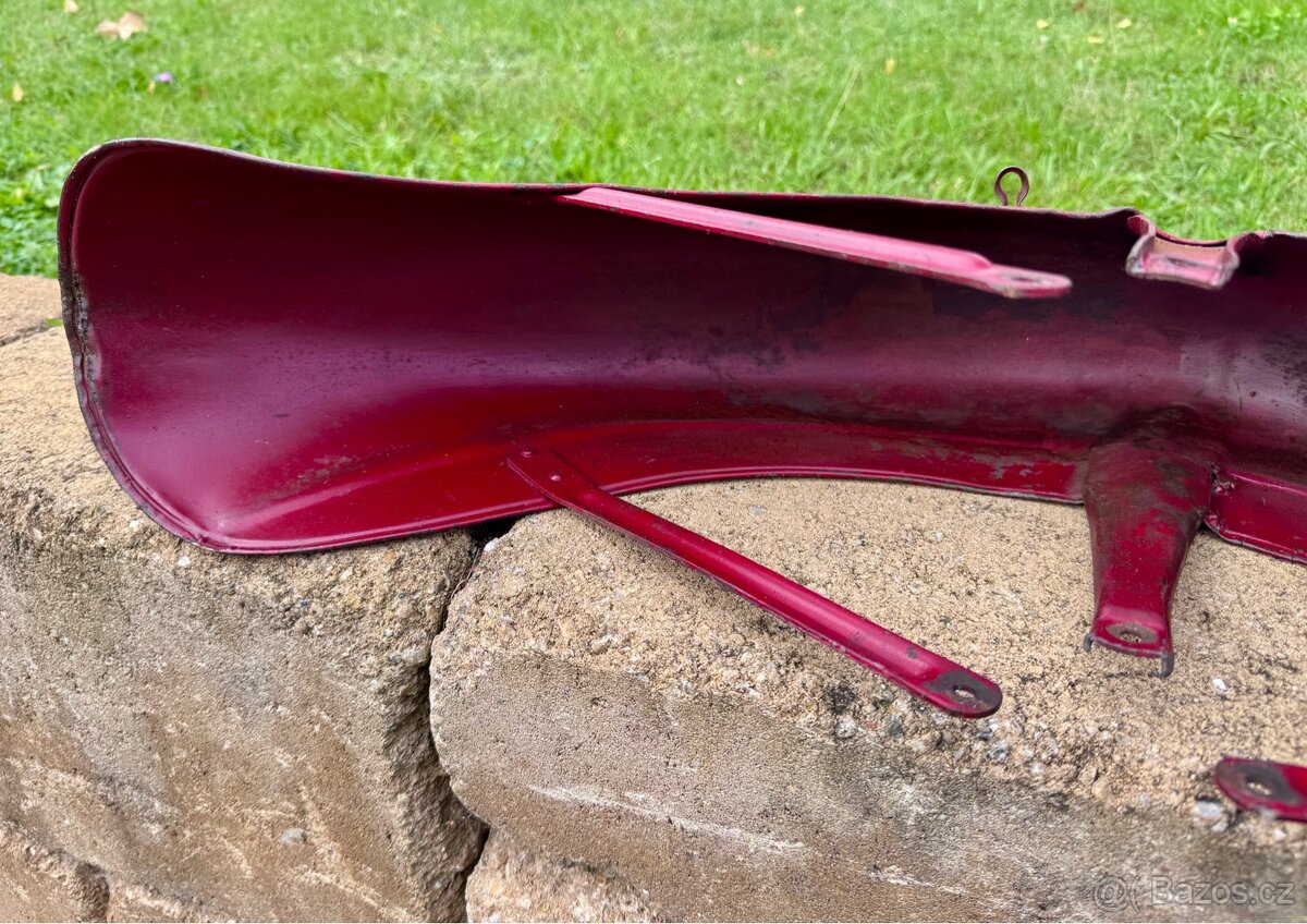 Jawa 250 350 panelka - přední blatník - 15