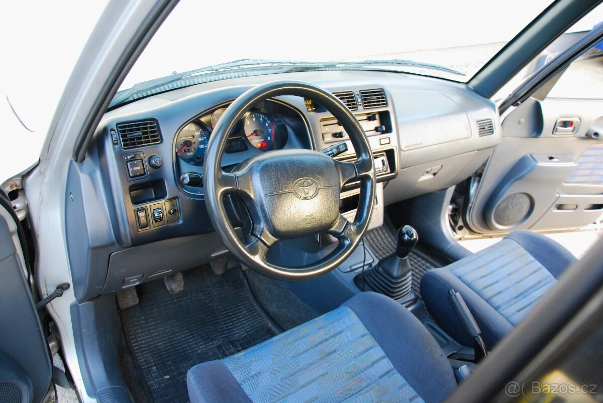 Toyota RAV4 2.0i benzin 4x4 - 15