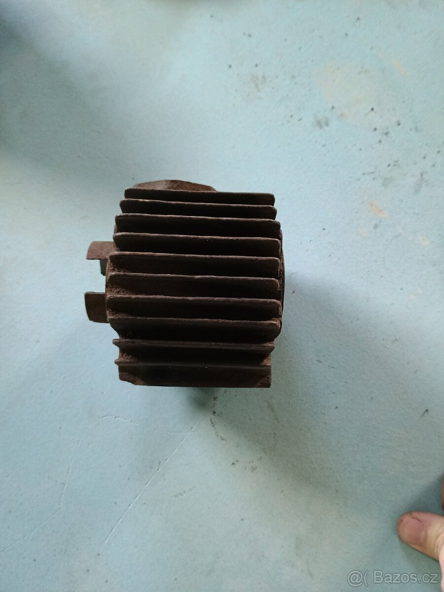 Válce Jawa 555 pařez - 15