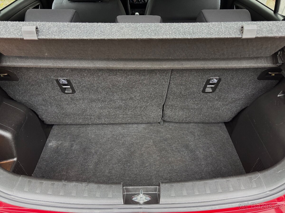 Suzuki Swift, 1.2 69 kW 4x4 64000 km PLNÝ SERVIS PĚKNÉ - 15