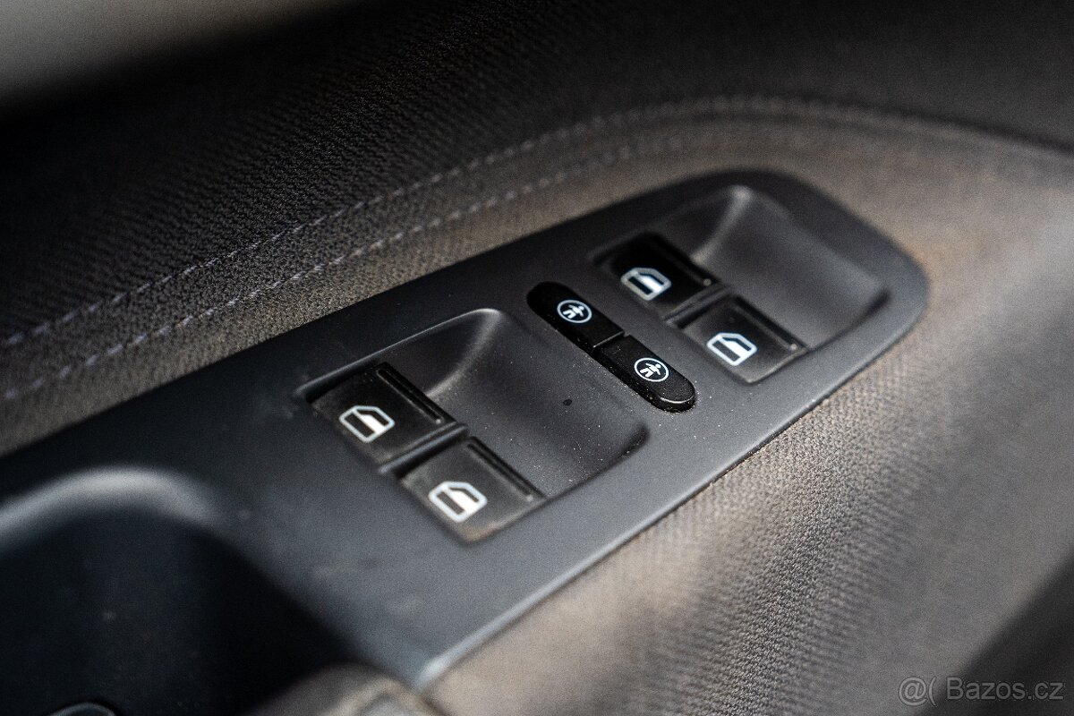 Volkswagen Touareg 3.0 TDi 165 kw - 15