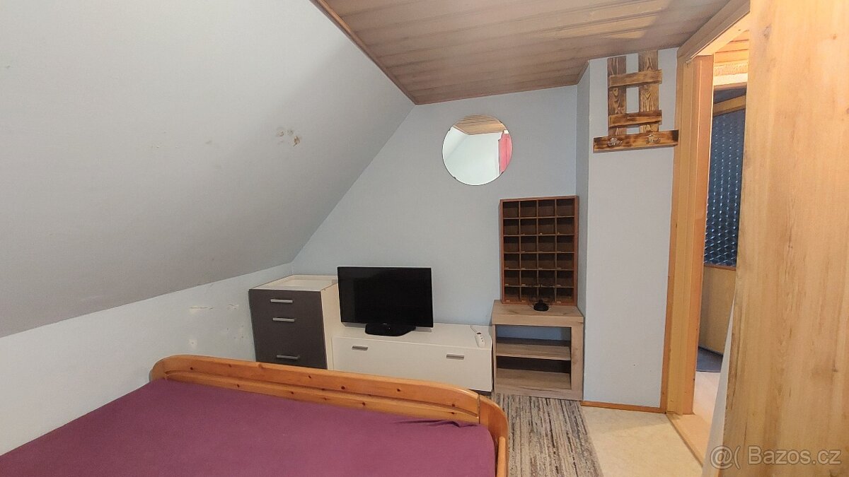 Dlouhodobě - Chata na Kovářově na klidném místě - 15