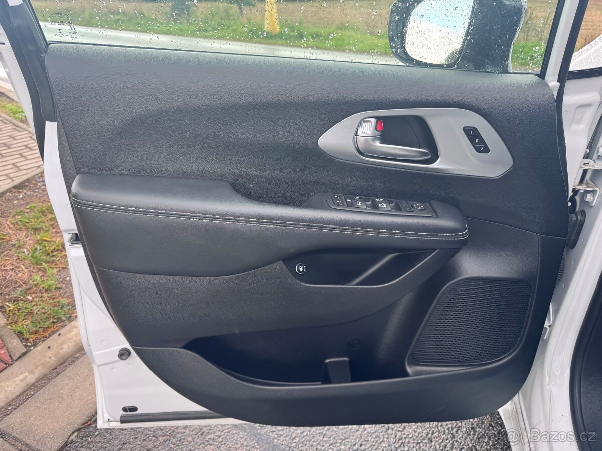 Chrysler Pacifica 3,6 Hybrid RU Radar S type 2022 - 15