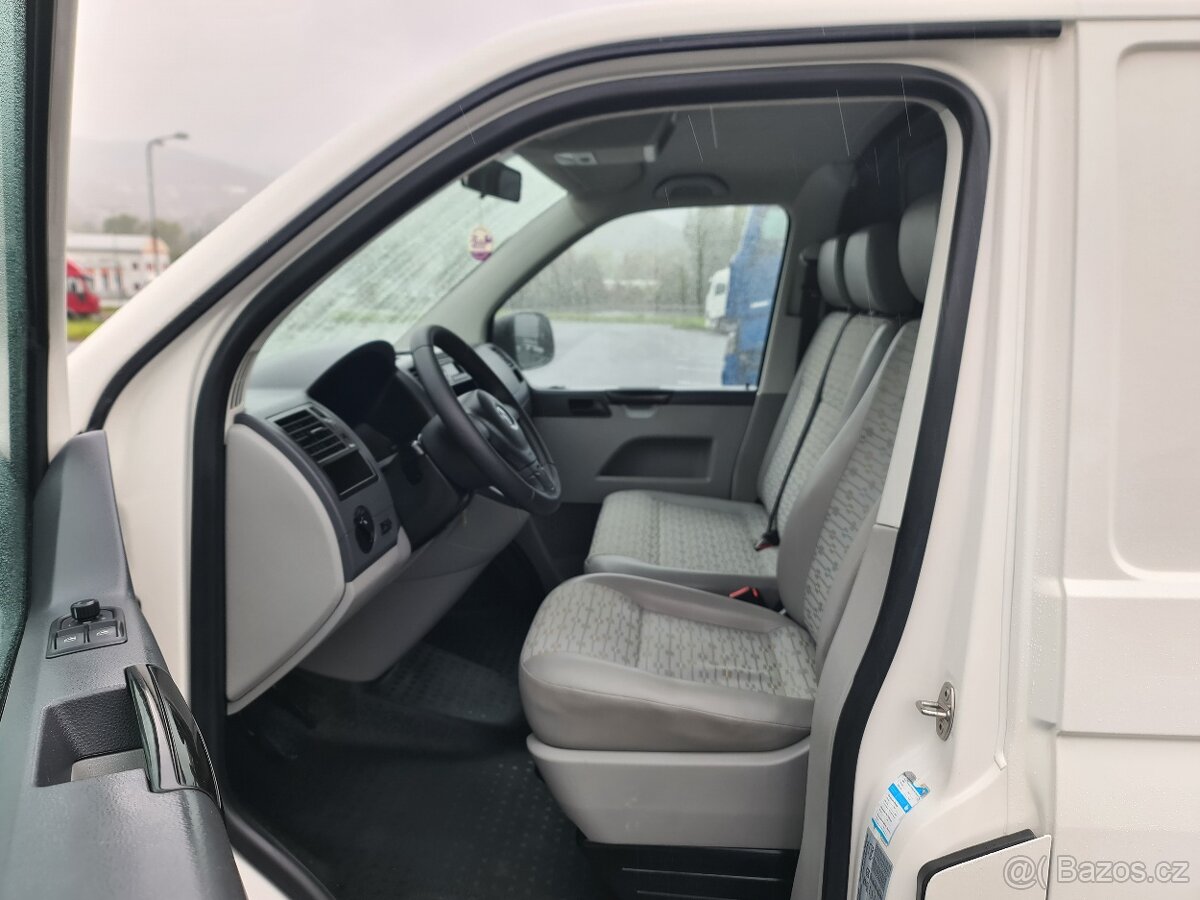 VW TRANSPORTER T5 2.0 TDi 62-KW 3-MÍSTA 129TKM TOP - 15