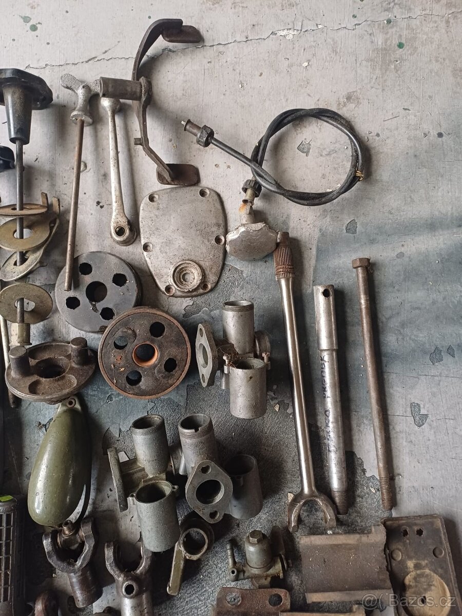 Prodám na motocykl M 72 různé náhradní d - 15