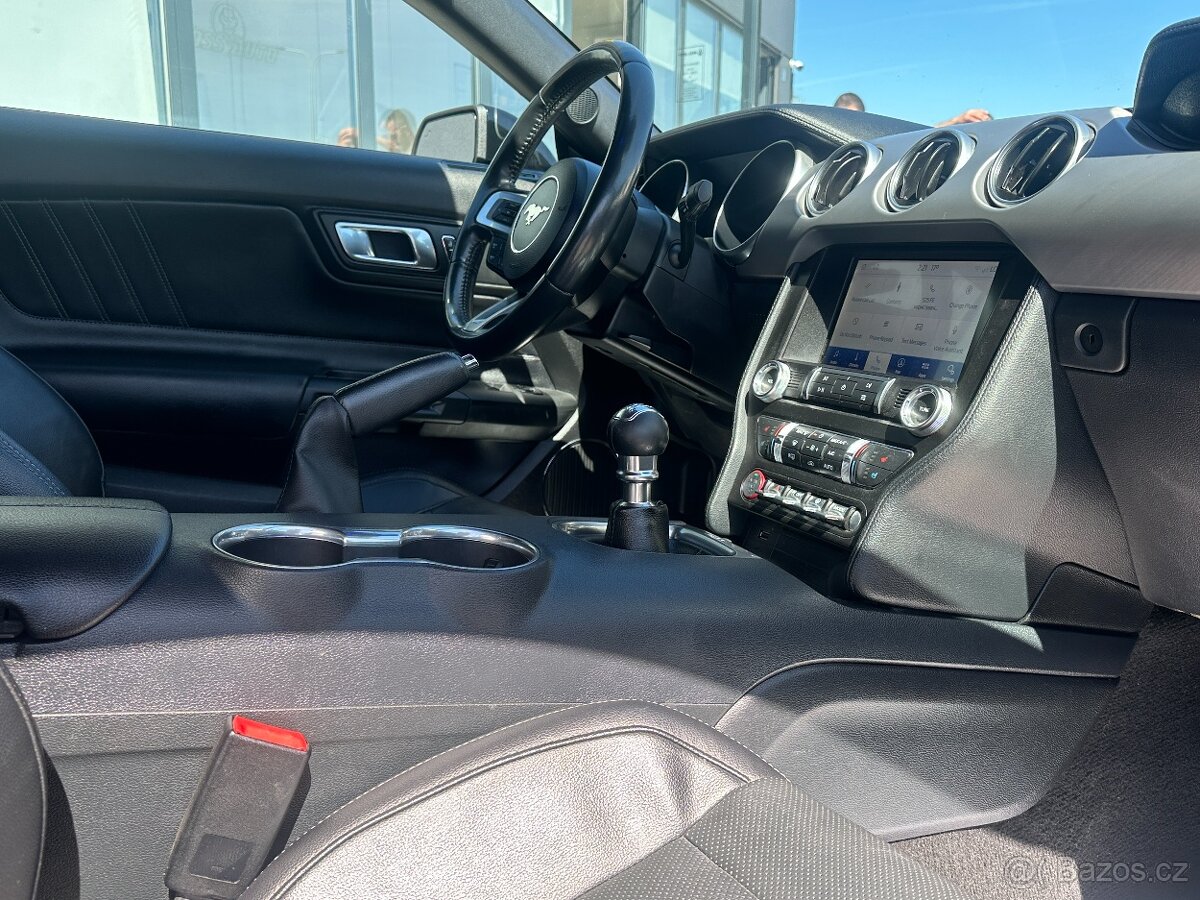 Ford Mustang 2021 - 15
