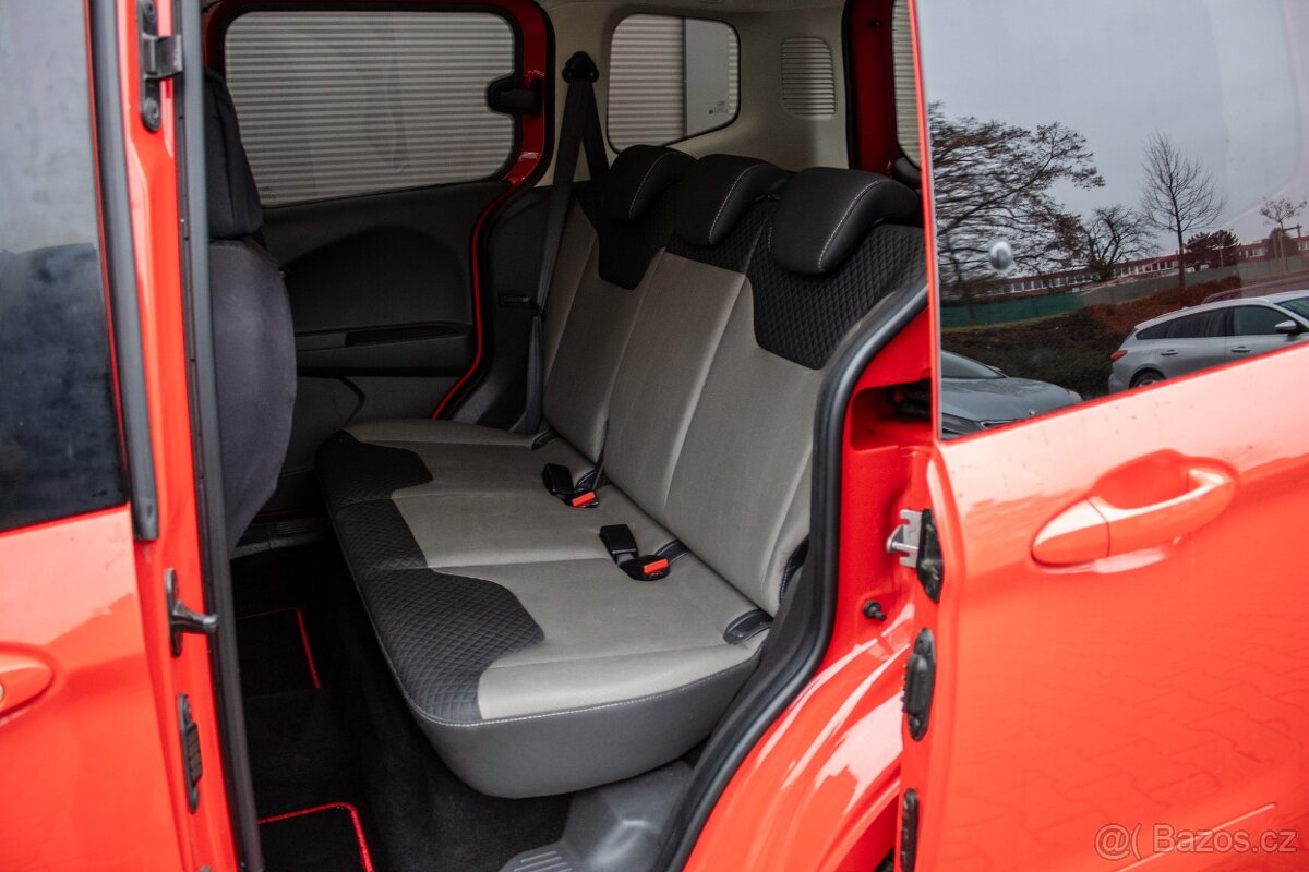 Ford Tourneo Courier s benzínovým motorem 1.0 EcoBoost - 15