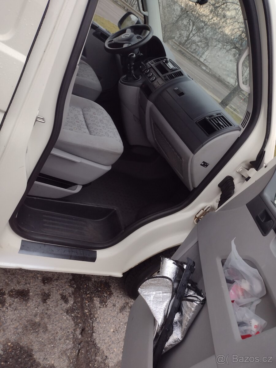 Volkswagen Transporter T5.1 2.0TDI - 15