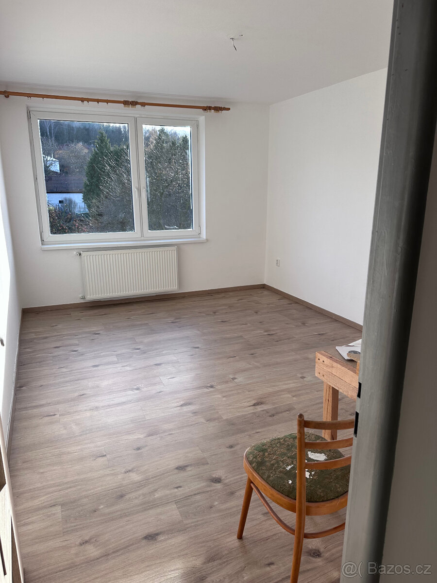 PRONÁJEM BYTU 3+kk s lodžií 4m2 - 15