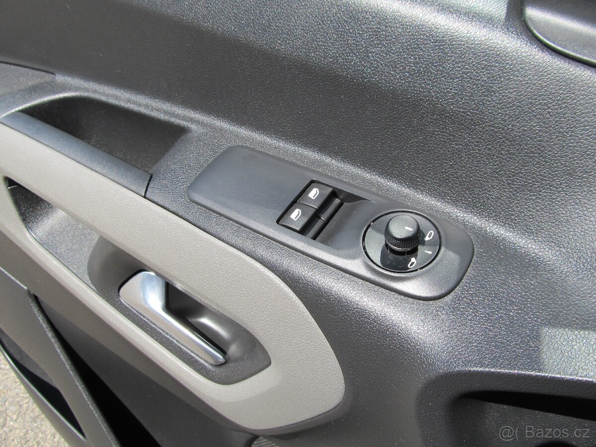 Peugeot Rifter 1.5 BlueHDi 5 míst ČR 1.maj - 15