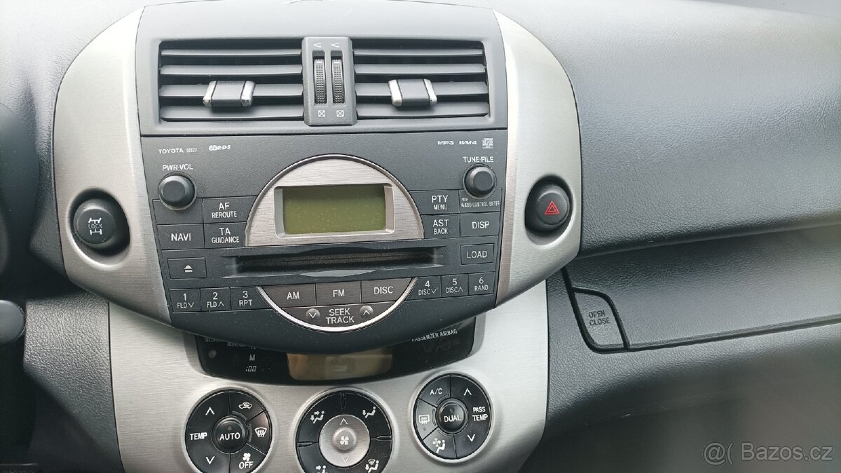 Toyota RAV4, D-4D, nové v ČR - 15