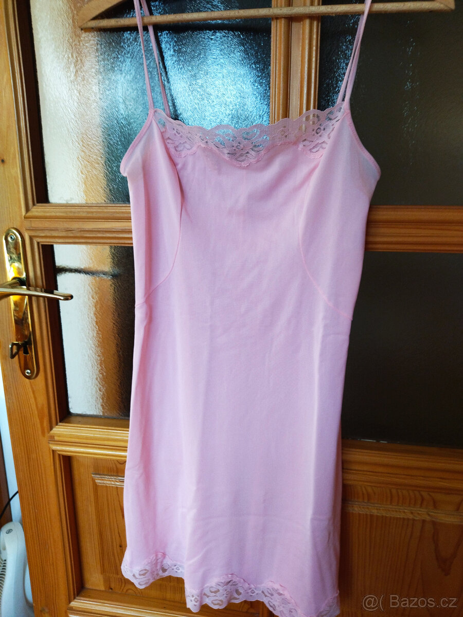 Ubrusy ,rukavice, retro bavl.punčochy, límečky, deštníky,noč - 15