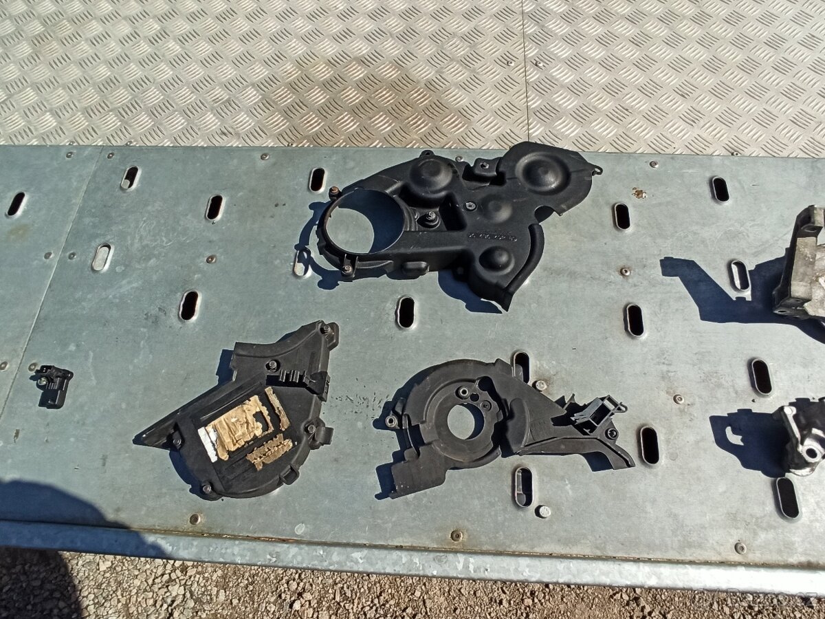 PŘÍSLUŠENSTVÍ MOTORU - CITROEN / PEUGEOT 1.6 HDi - 9HZ - 15