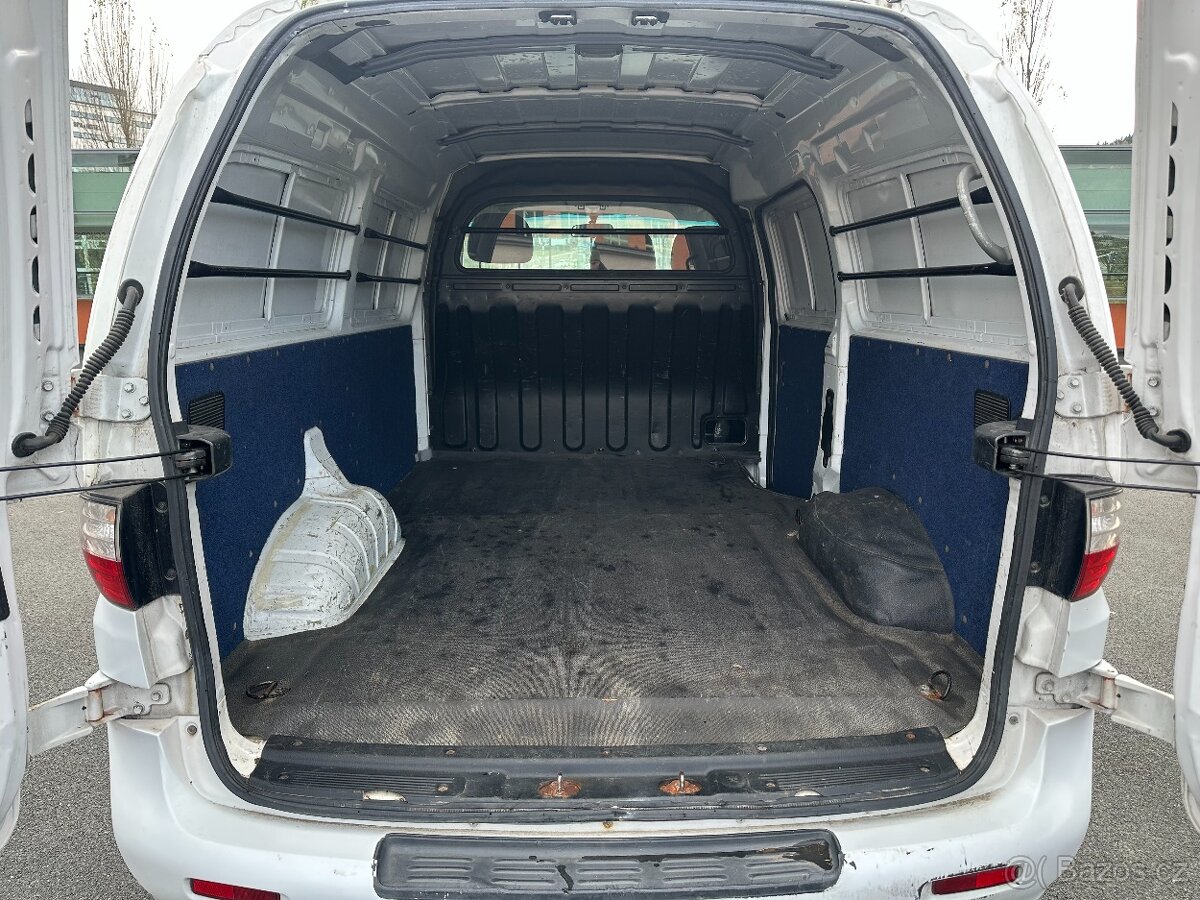 HYUNDAI H1 2.5 TDi 103kW / 3 místa / 197.000 KM / CENTRAL / - 15