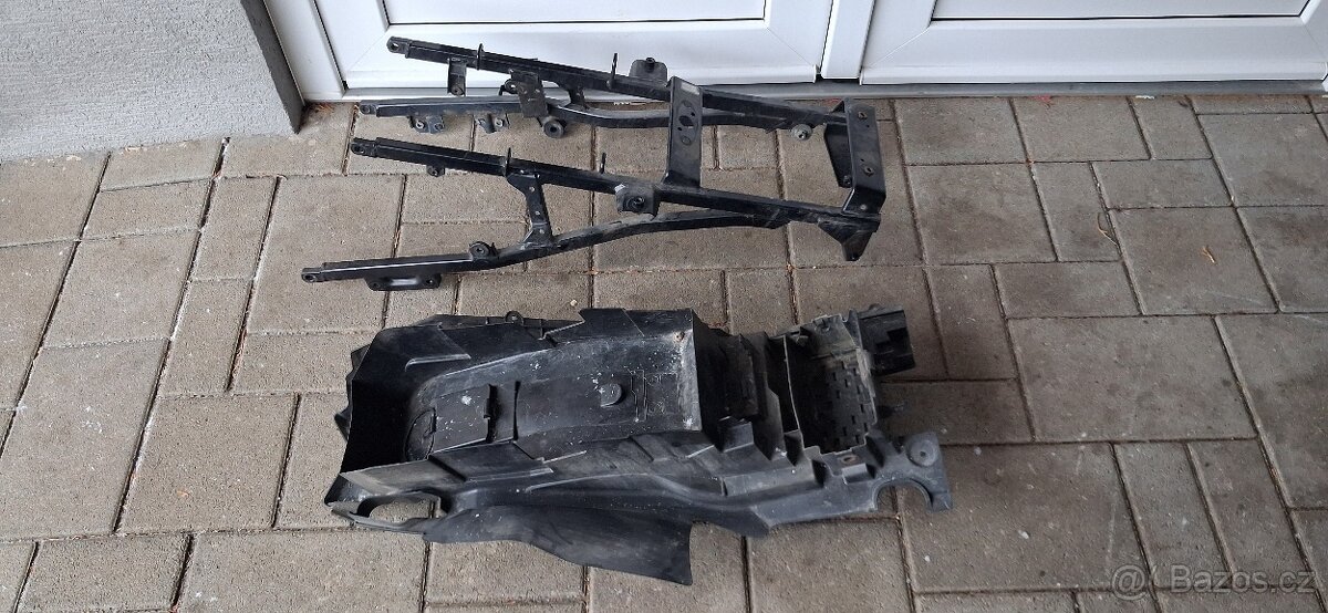 SUZUKI DL 650 Vstrom - 15