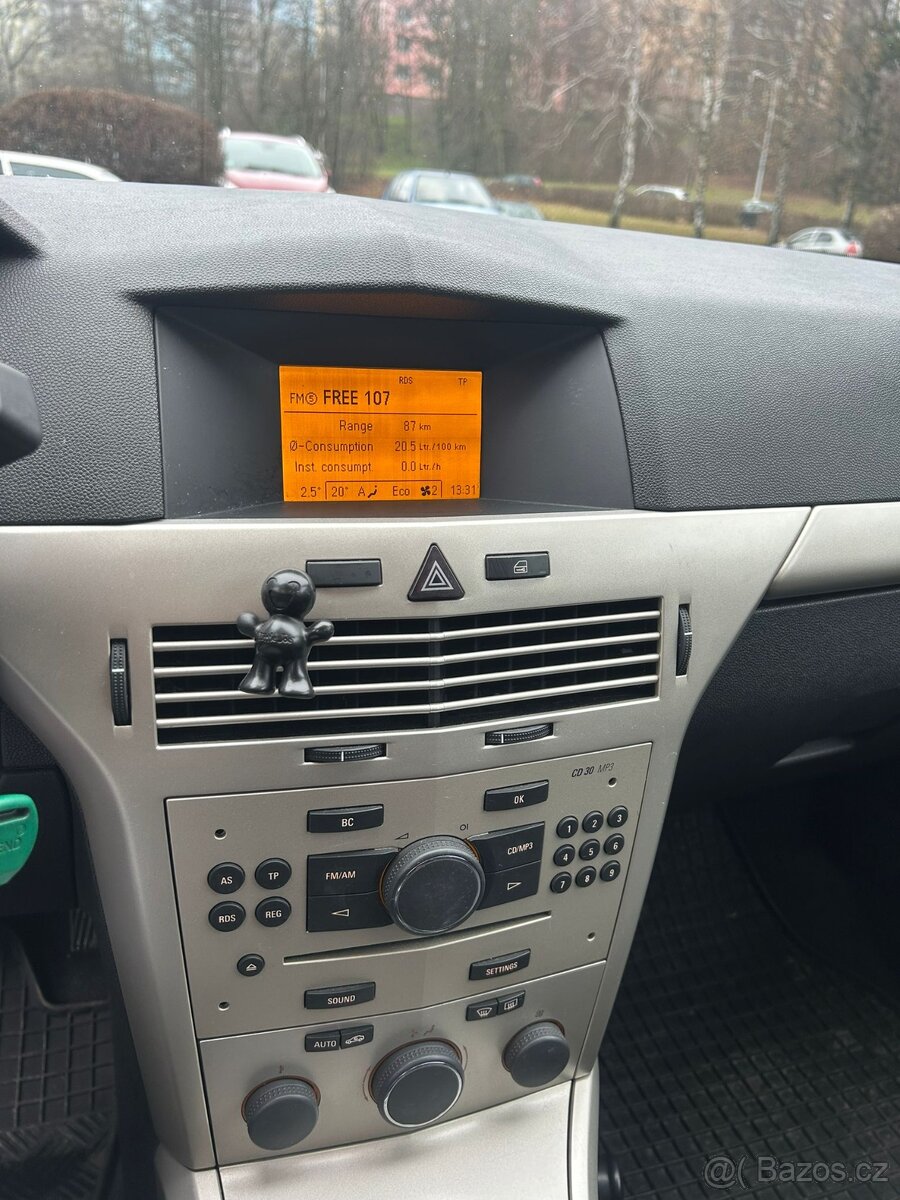 Opel Astra H 1.6 2008 - 15