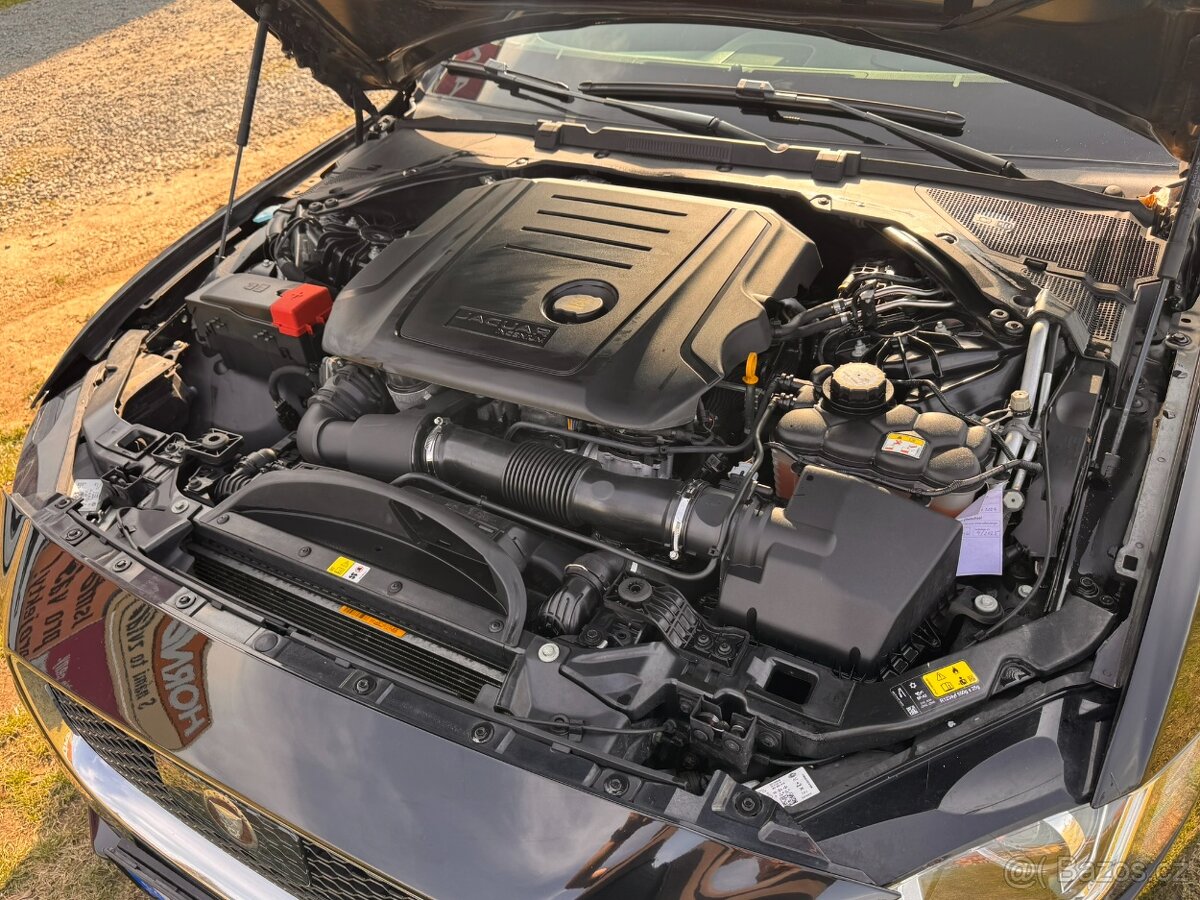 Prodám Jaguar XE 2.0D 132kw Max výbava HSE - Motor K.O. - 15