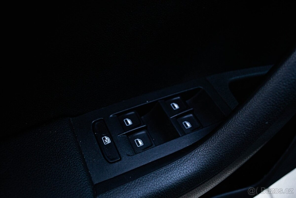 Škoda Octavia Combi 2.0 TDI DPF RS DSG - 15