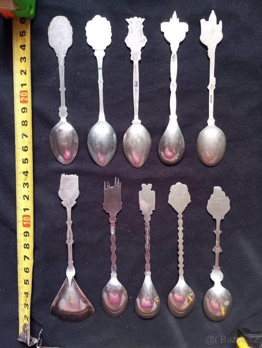 Sběratelské lžičky, vidličky, nože - celkem 106 ks - 15