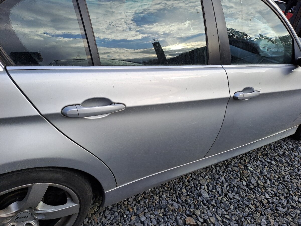 E90 e91. Napravnice ramena napravy brzdice TLUMIČE tehlice - 15