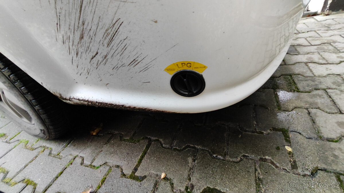 Dodge Grand Caravan 3,6 SXT LPG/benzín 211kW 7 míst - 15