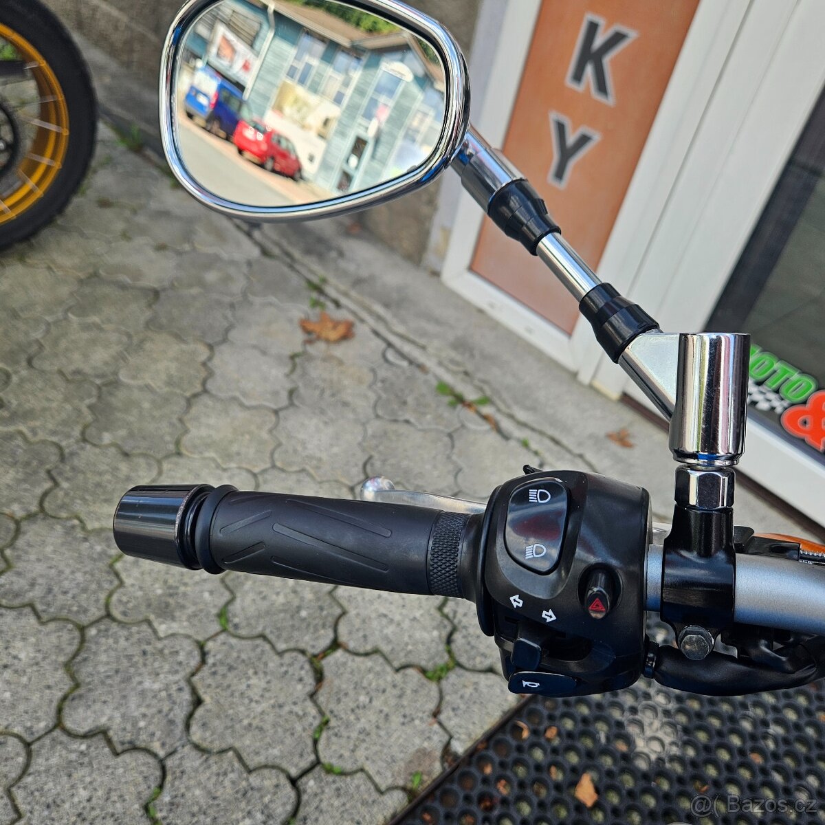 Yamaha FZ 6 Fazer, 1x zadní kufr, 2x klíč - 15