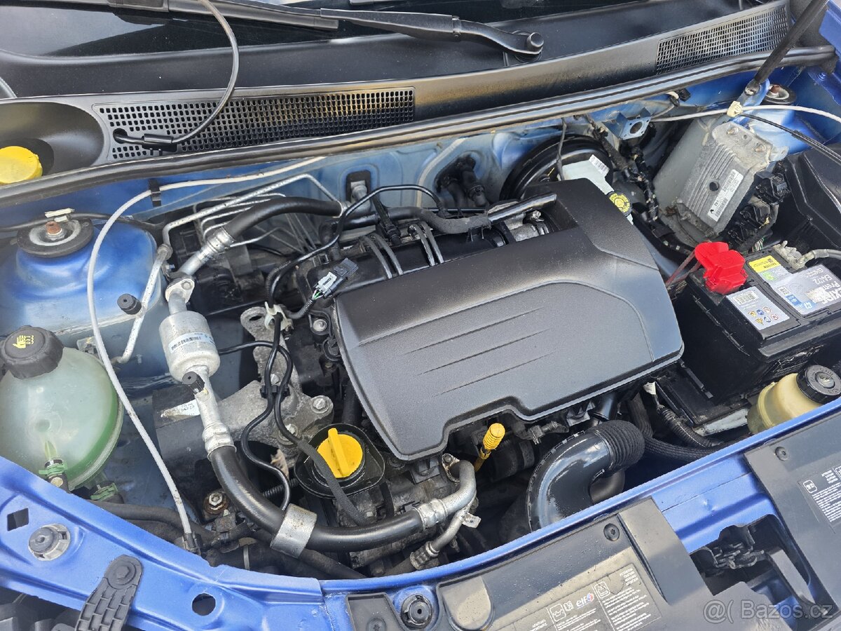 Dacia Sandero
1 2 TZ Klimatizace - 15