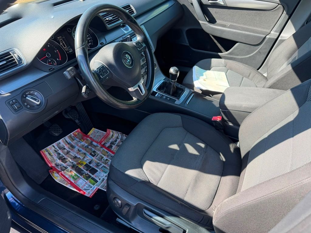 VOLKSWAGEN PASSAT 103KW - 15