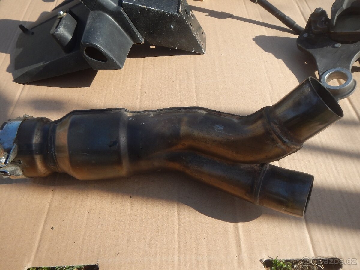 R1 2004 ND - 15