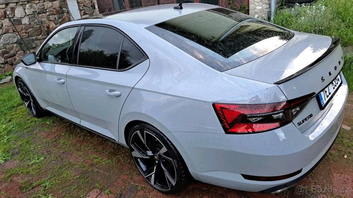 SKODA SUPERB 3 spoiler kridlo lipko na kufor - 15