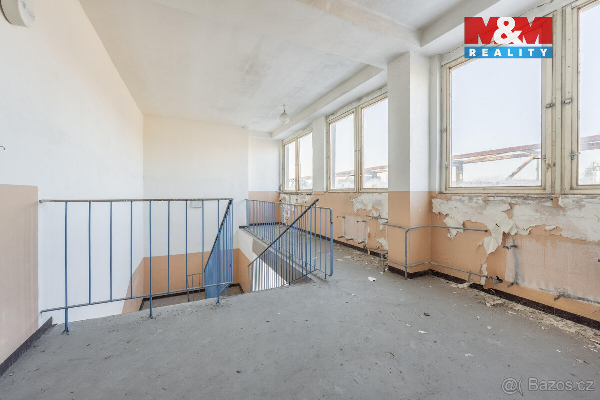 Prodej výrobního objektu, 2602 m², Kladno, ul. Buštěhradská - 15