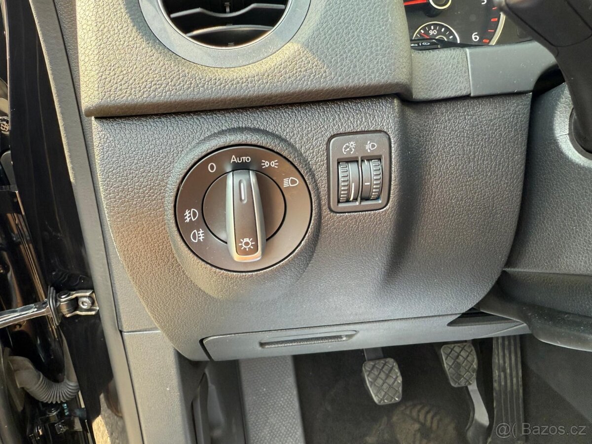 ►VW TIGUAN 2,0 TDI SPORT 4x4 - 110 KW, PARK. SENZORY, NAVI ◄ - 15