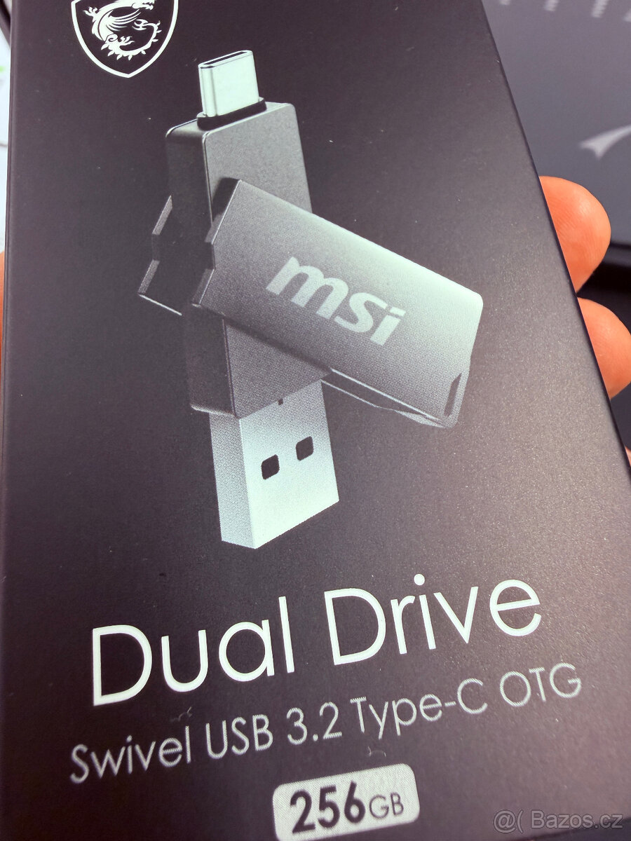 MSI TITAN 18 HX A14VIG - 15