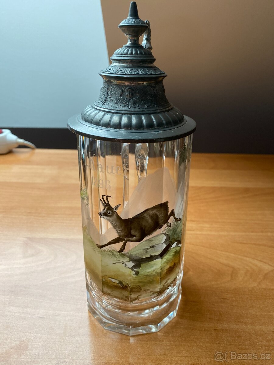 Sběratel nabízí staré skleněné korbele - 15